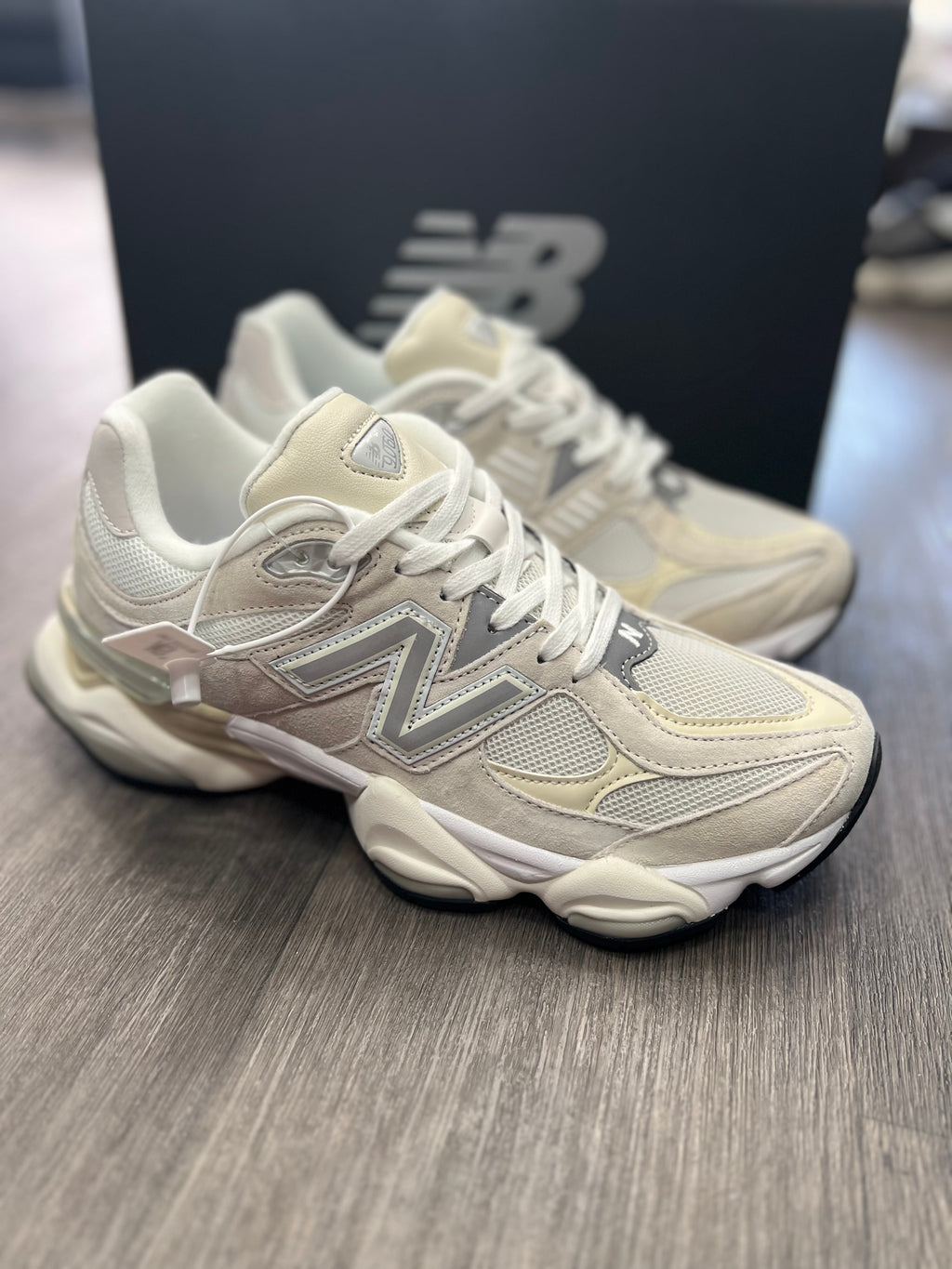 New balance 9060