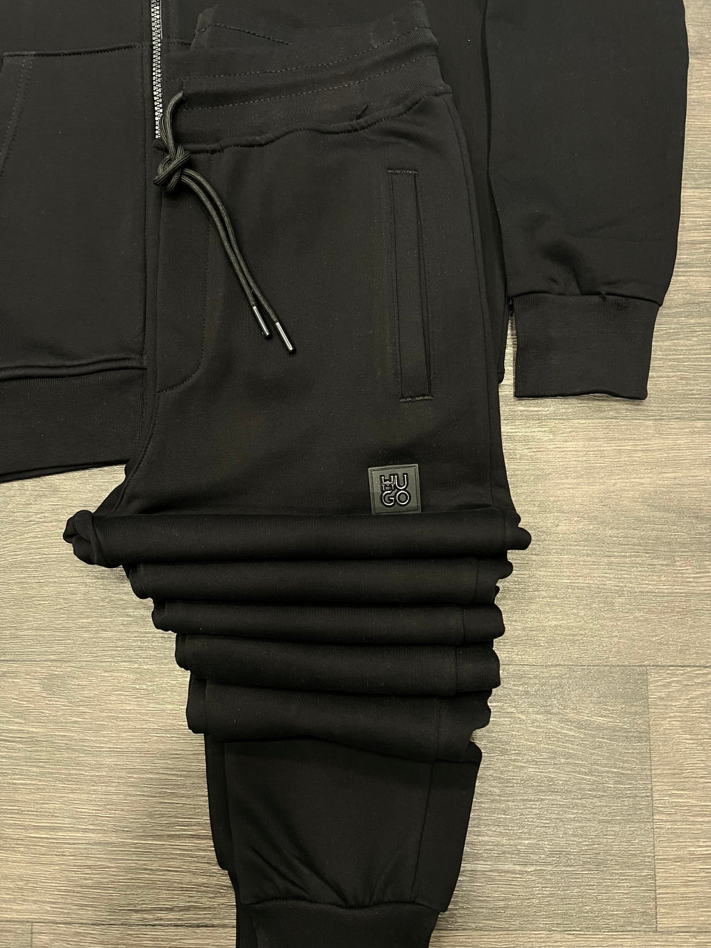 Hugo Boss σετ  με ζακέτα h-141