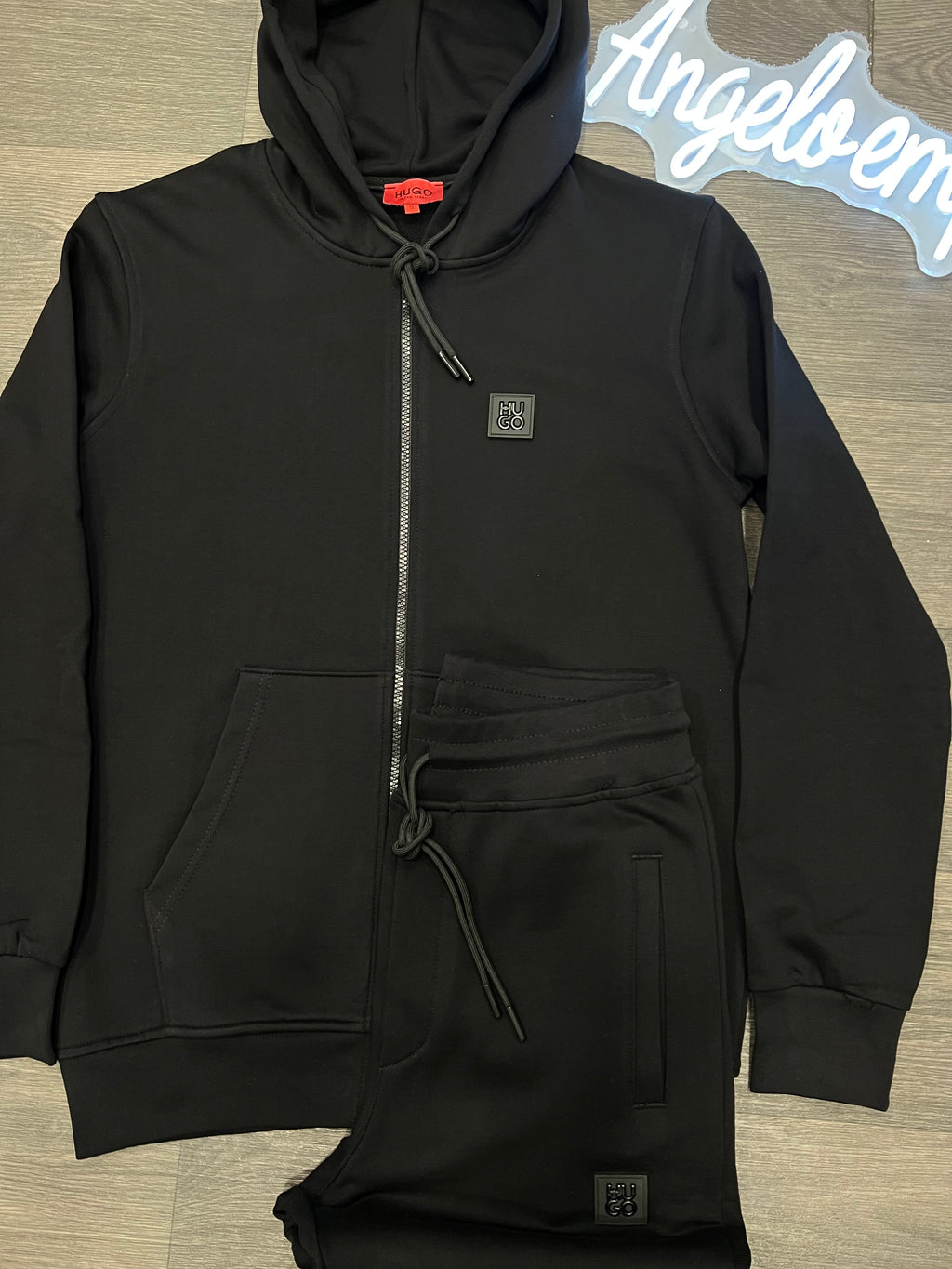 Hugo Boss σετ  με ζακέτα h-141