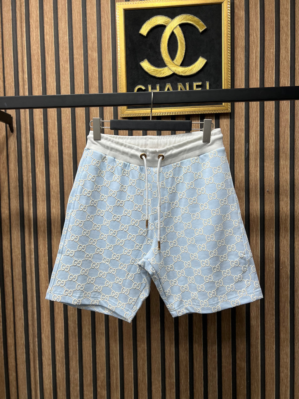 Gucci βερμούδα ανάγλυφο monogram g-2772