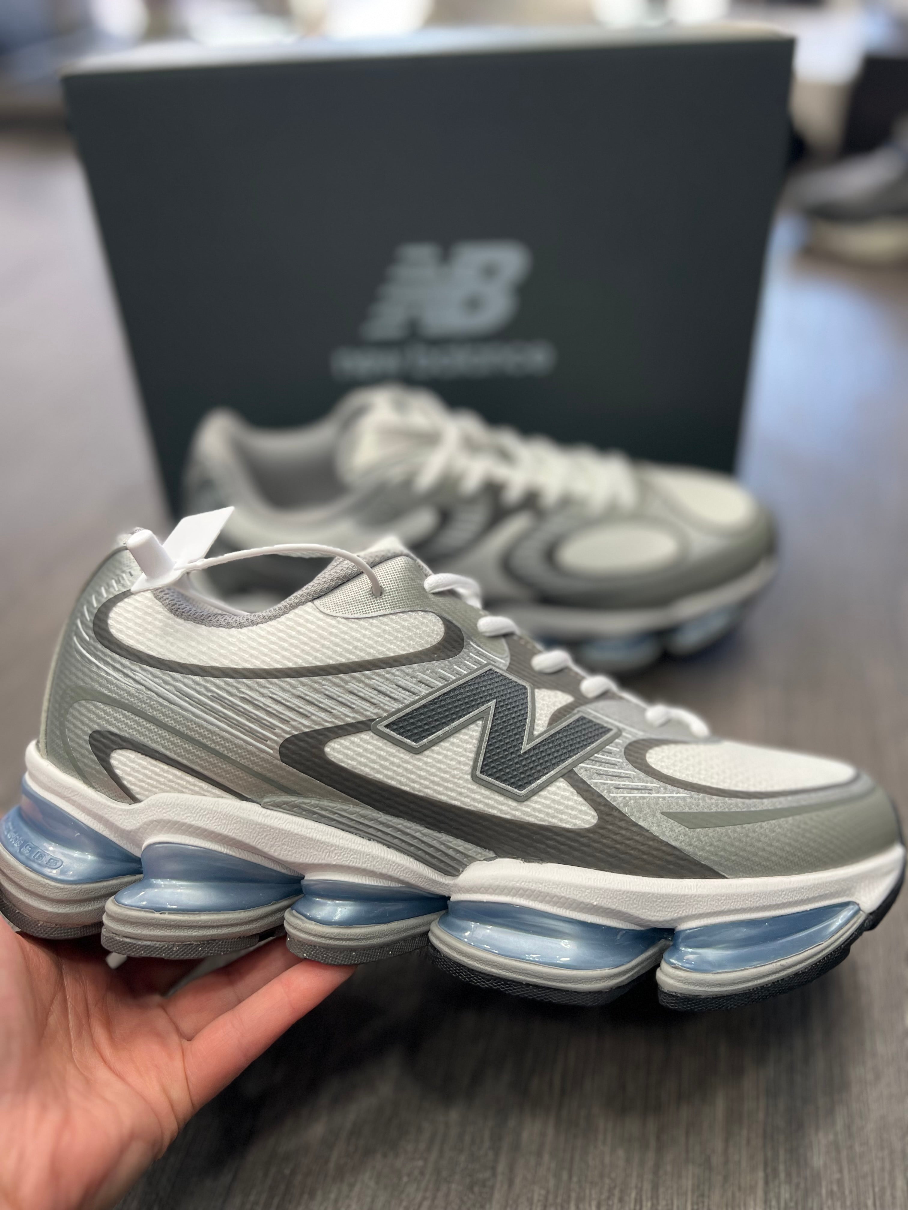 New balance 2000