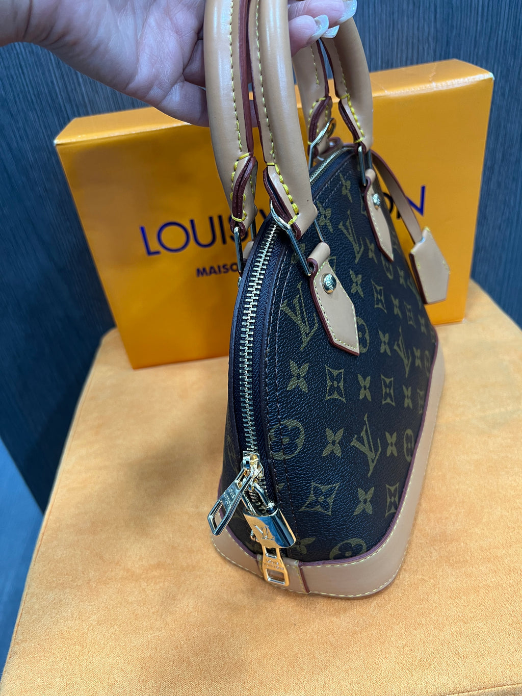 Τσάντα Louis Vuitton Alma BB monogram L-0880
