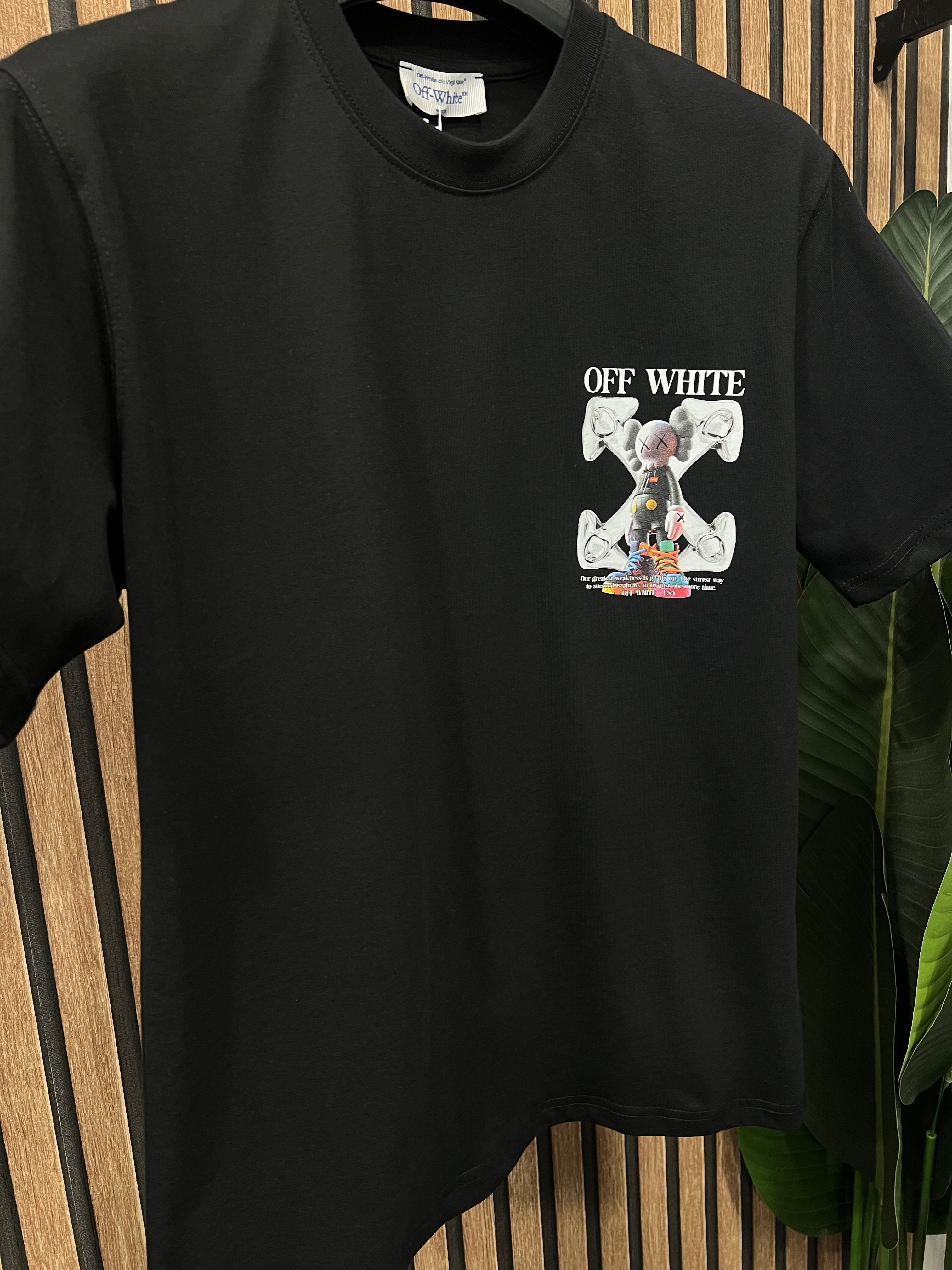 T-shirt Off White Kaws o-1003