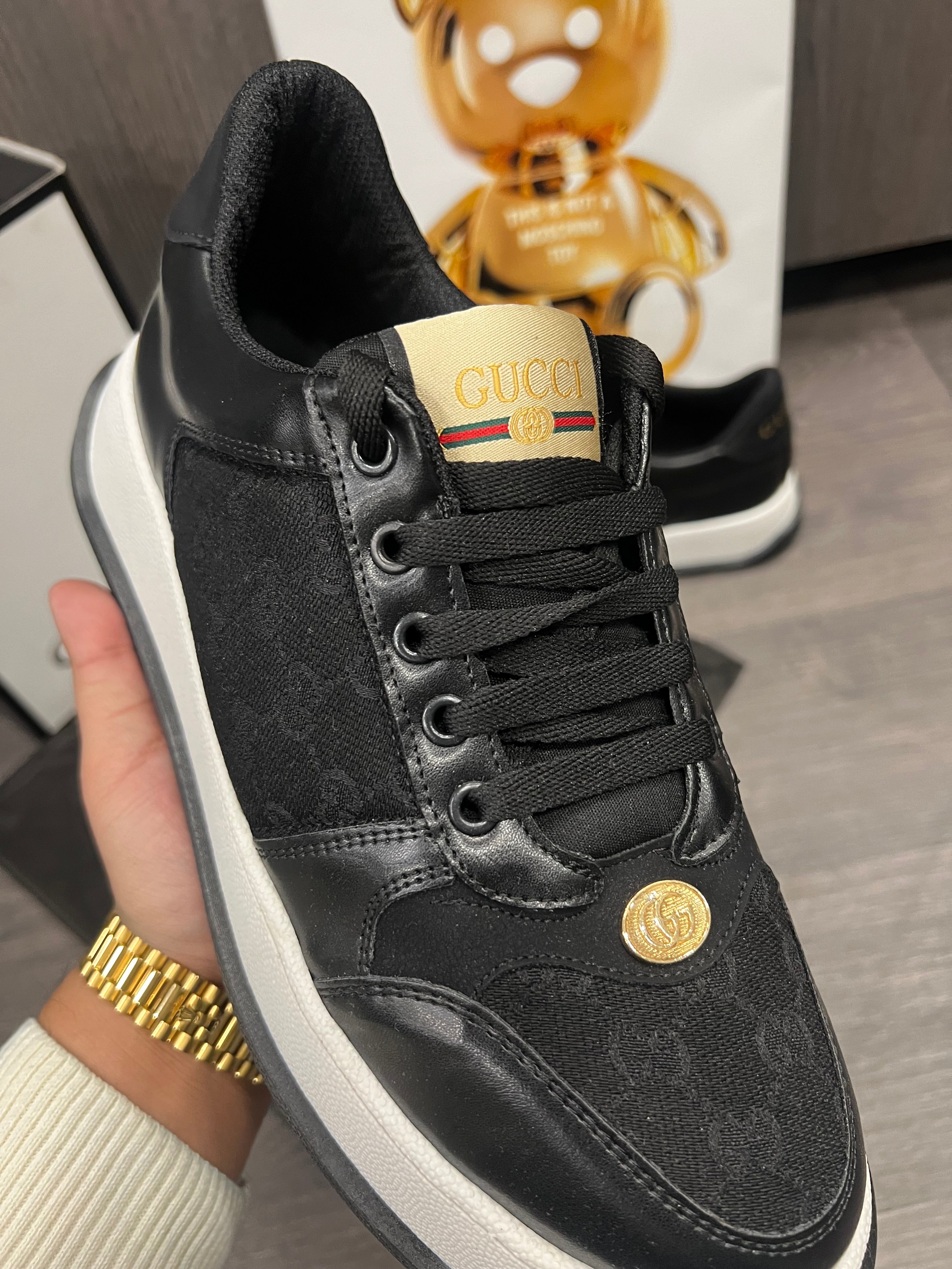 Sneakers  Gucci g-90