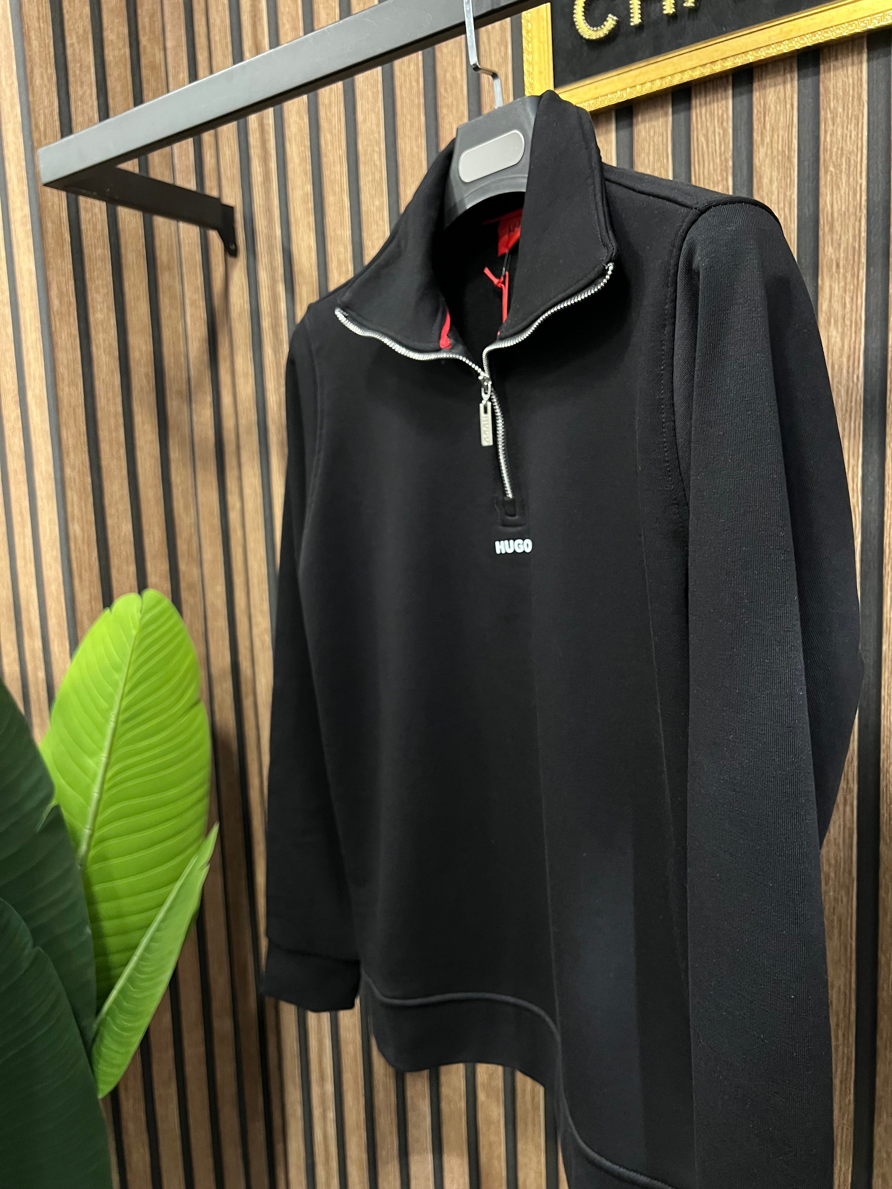 Hugo Boss μπλούζα με φερμουάρ στο γιακά h-020