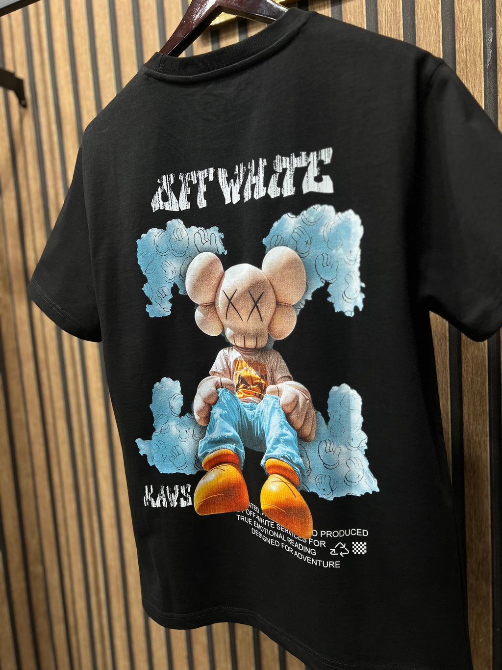 T-shirt Off White  Kaws o-2886
