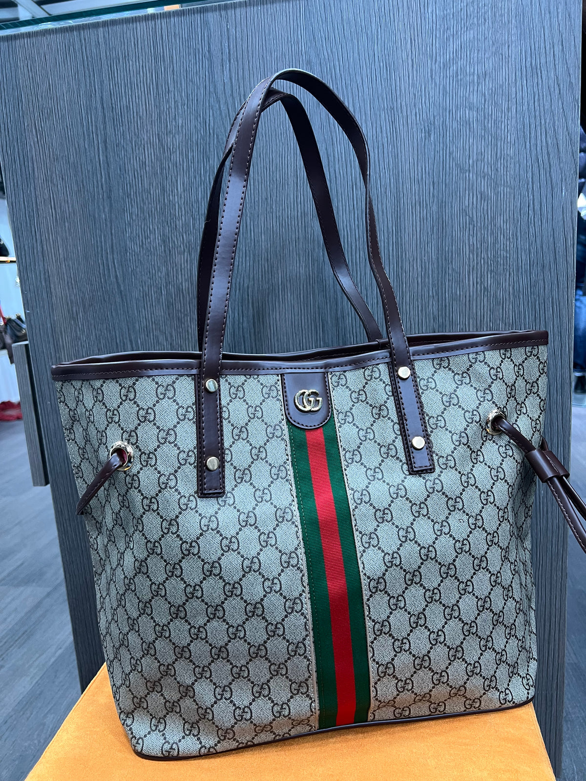 Τσάντα Gucci  Ophidia large tote bag GG Supreme g-0660