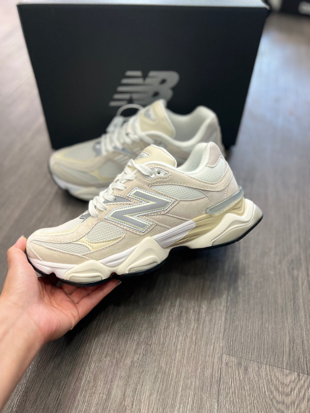 New balance 9060