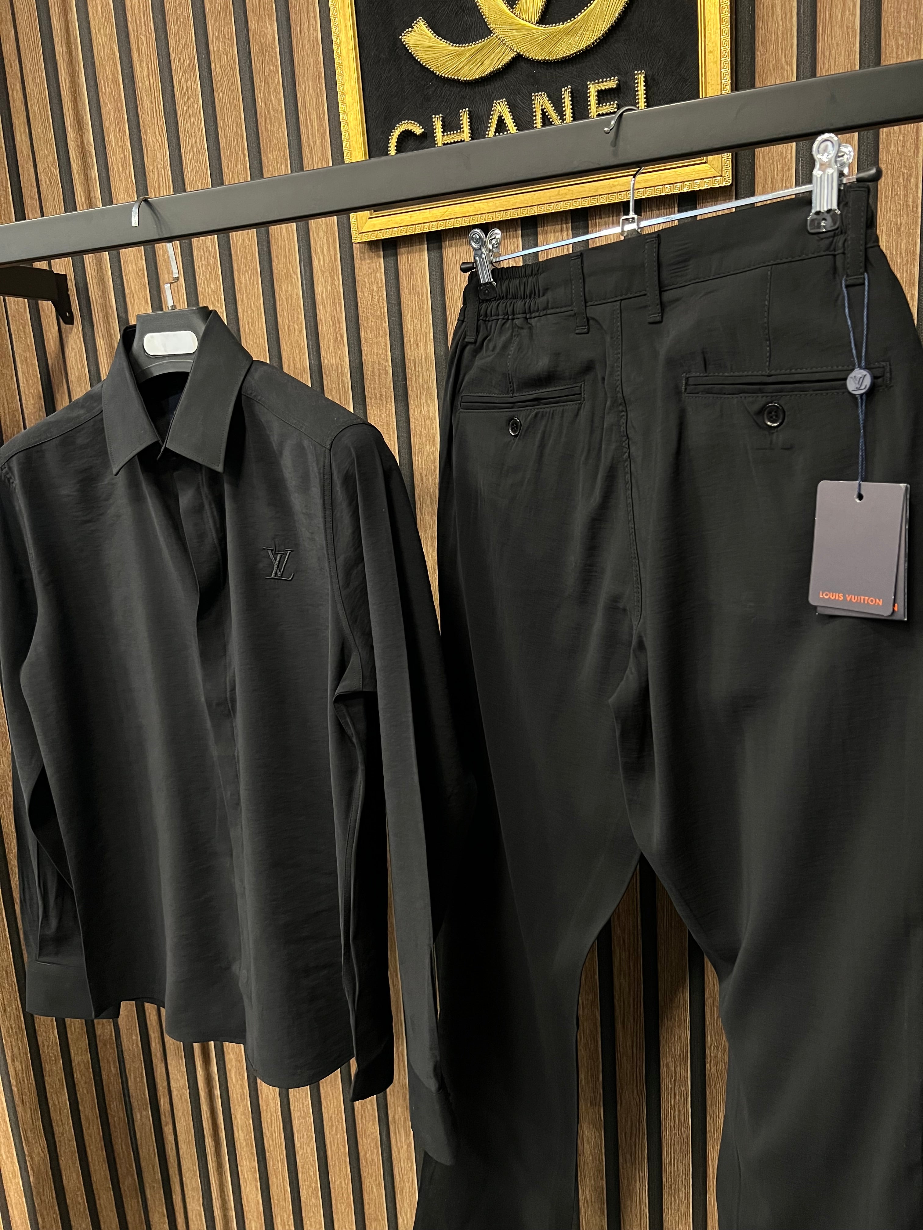 Louis Vuitton set lv-44