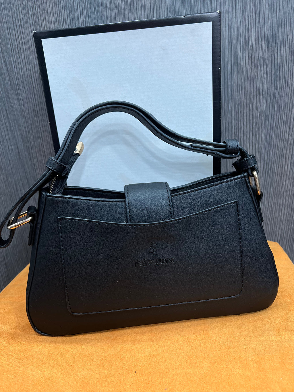 Τσάντα Saint Laurent  Le 5 à 7 YSL y-1076