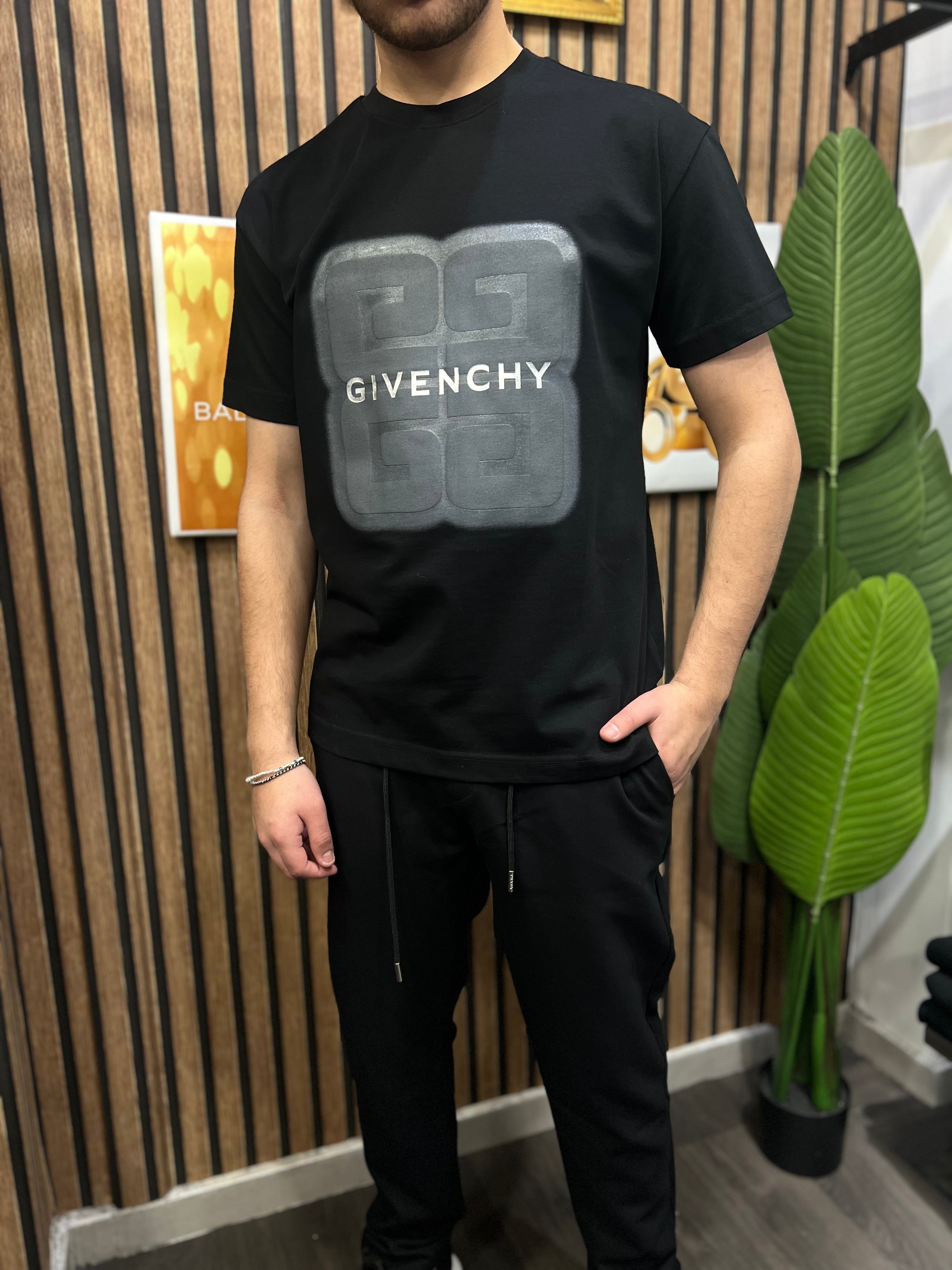 T-shirt Givenchy g-080