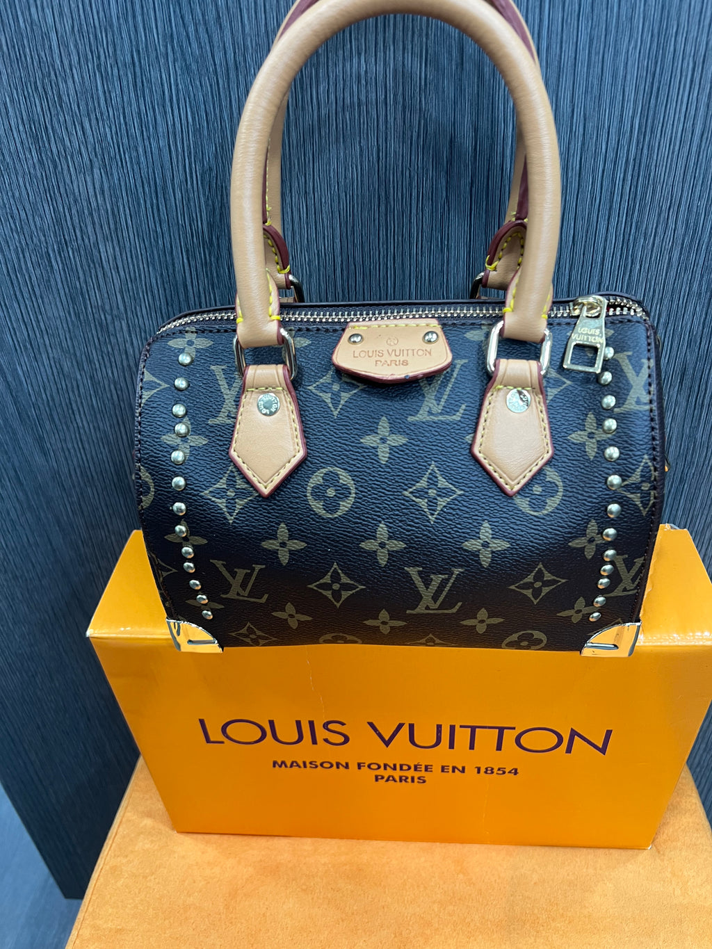 Τσάντα Louis Vuitton  Speedy Trunk 20 monogram L-0550