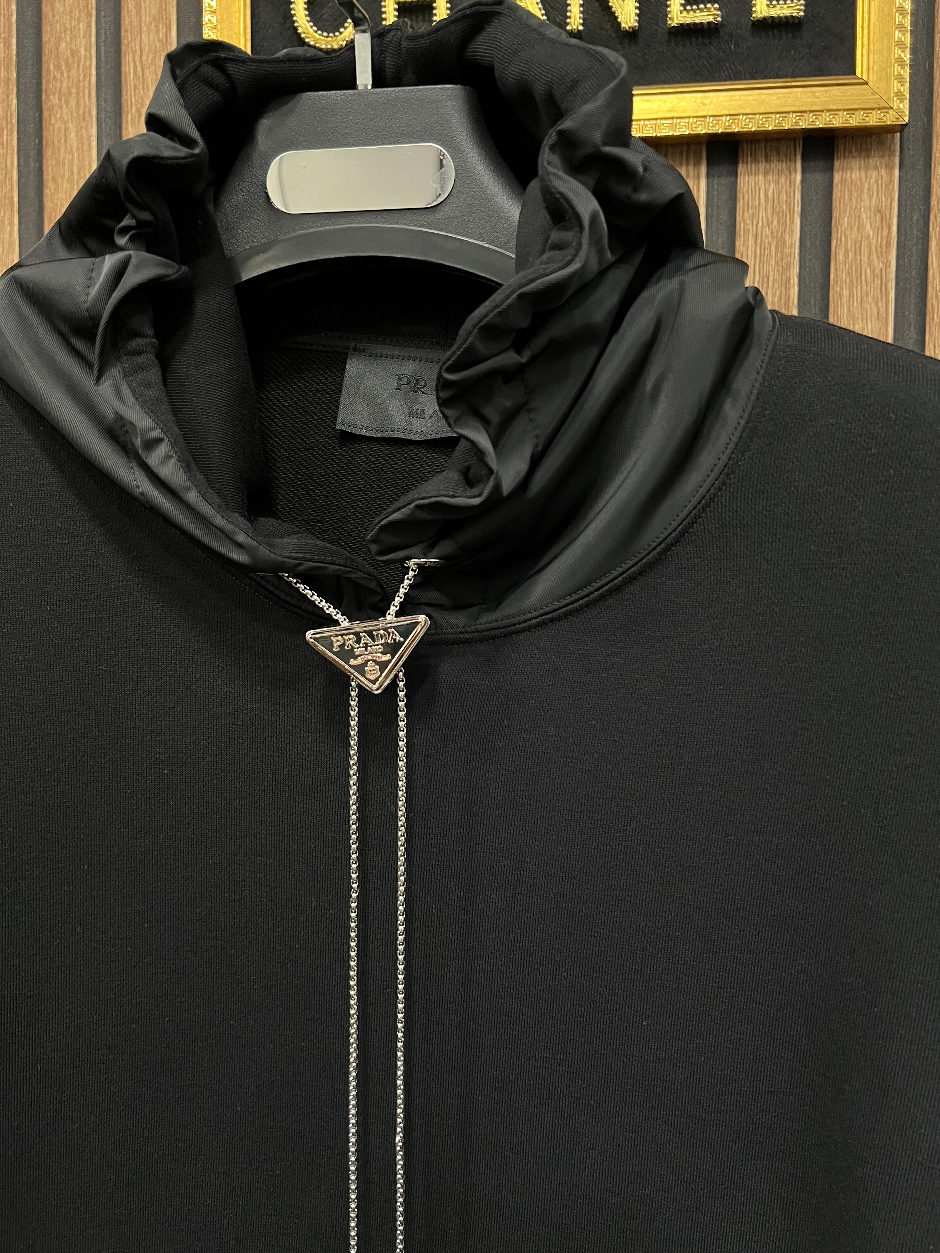 Prada φούτερ με αξεσουάρ p-20