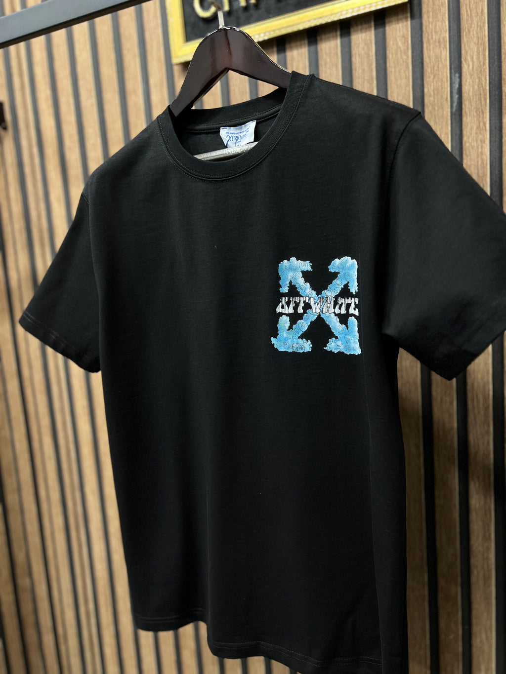 T-shirt Off White  Kaws o-2886