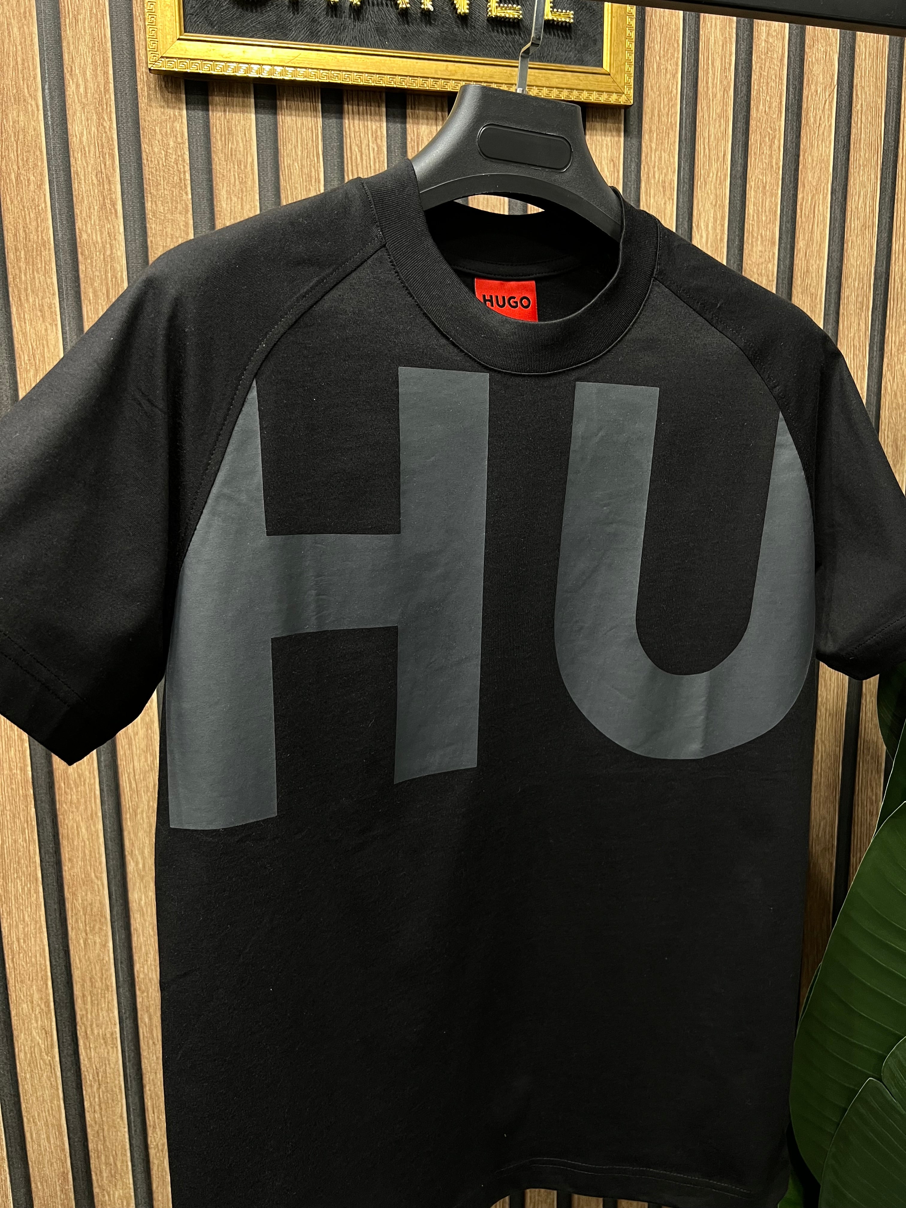 T-shirt Hugo Boss h-219