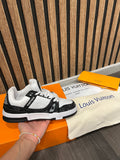 Louis Vuitton LV Trainers  low trainers L-30