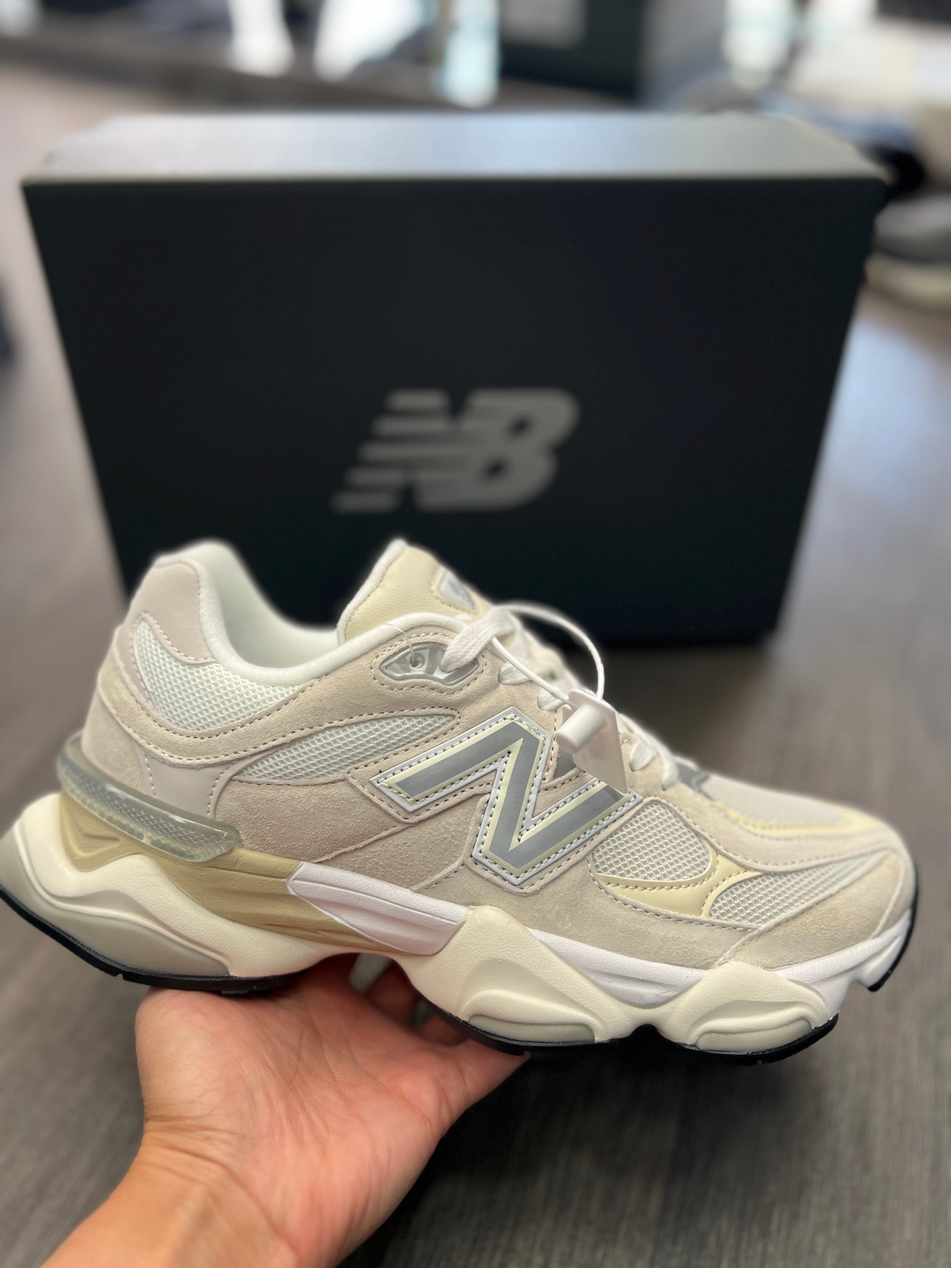 New balance 9060