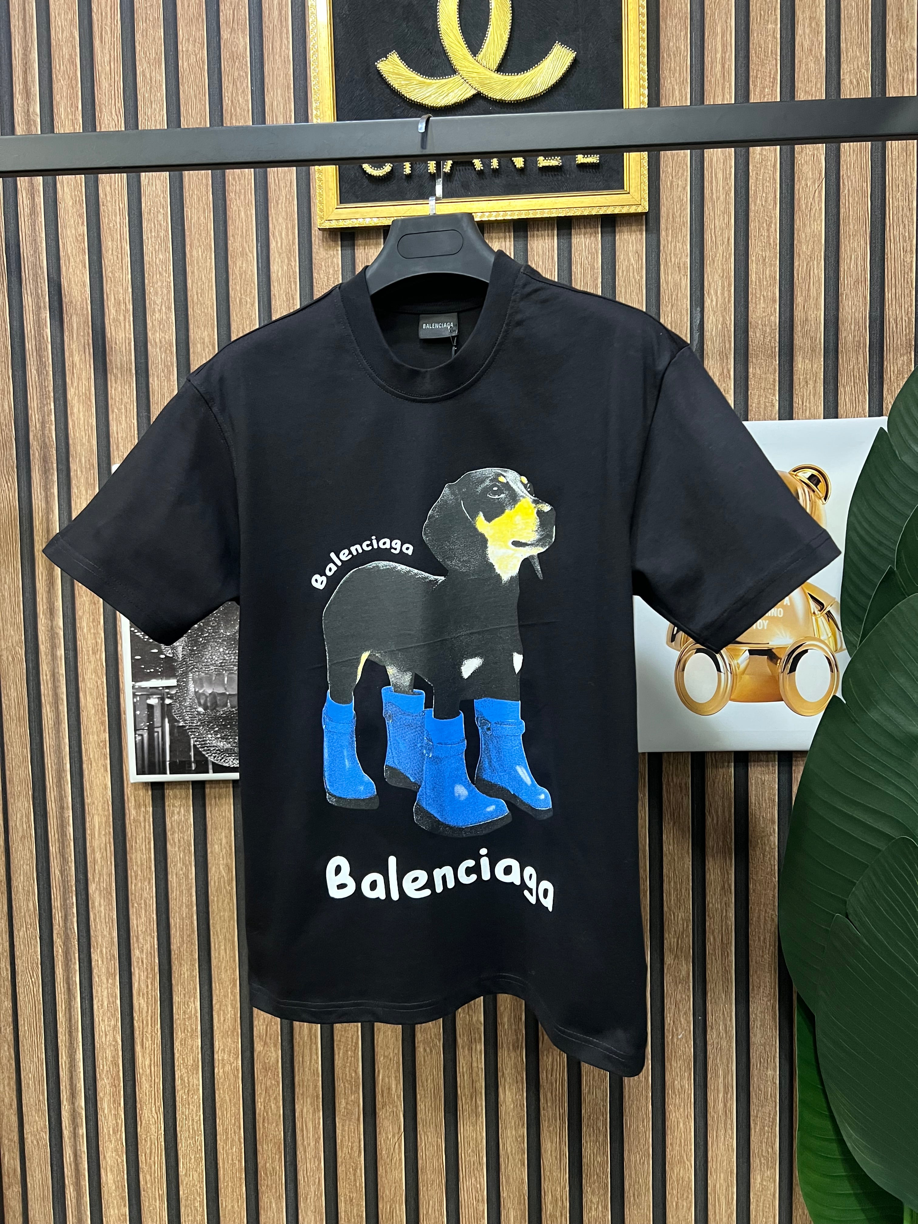 T-shirt Balenciaga b-687