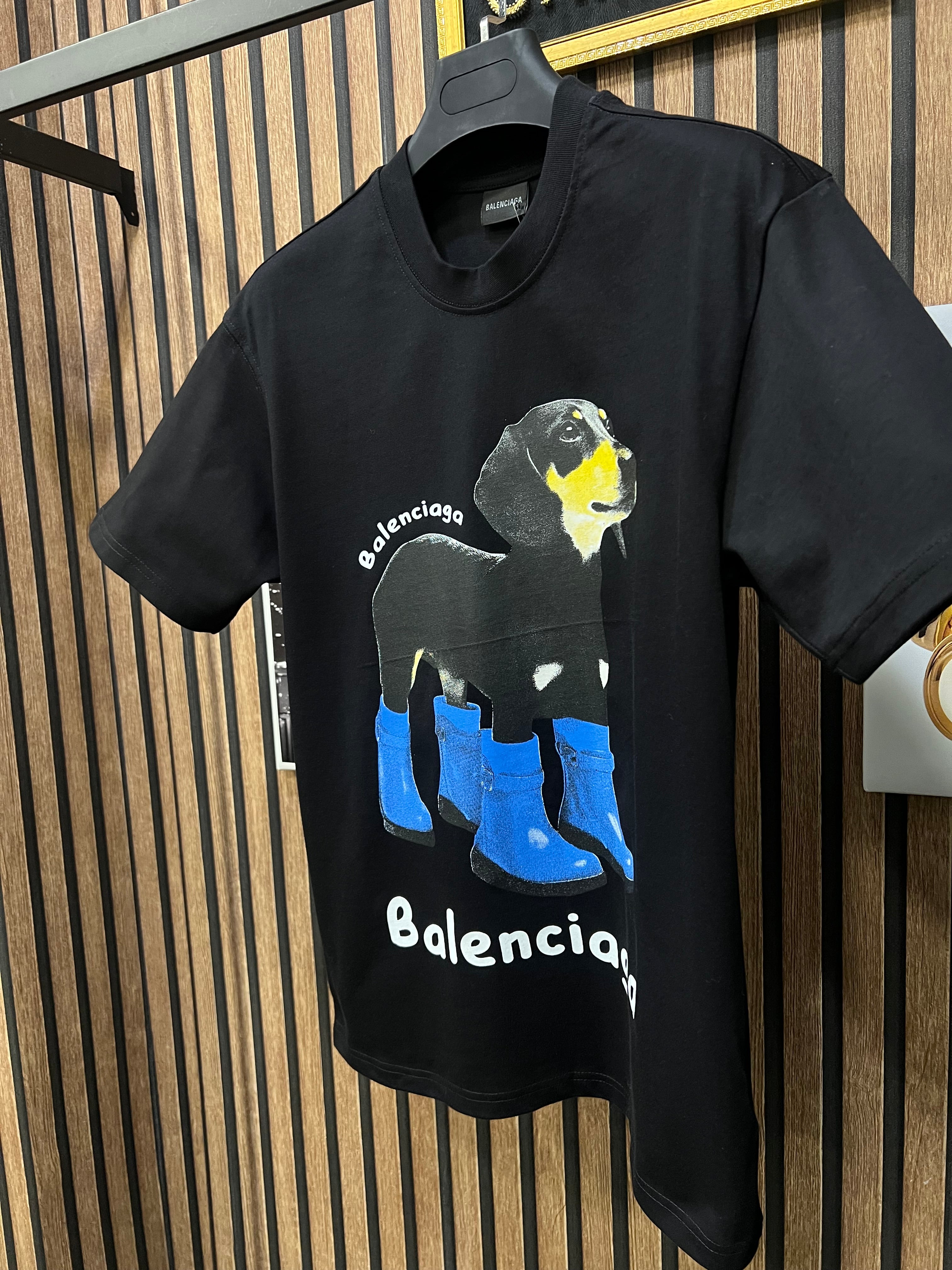 T-shirt Balenciaga b-687