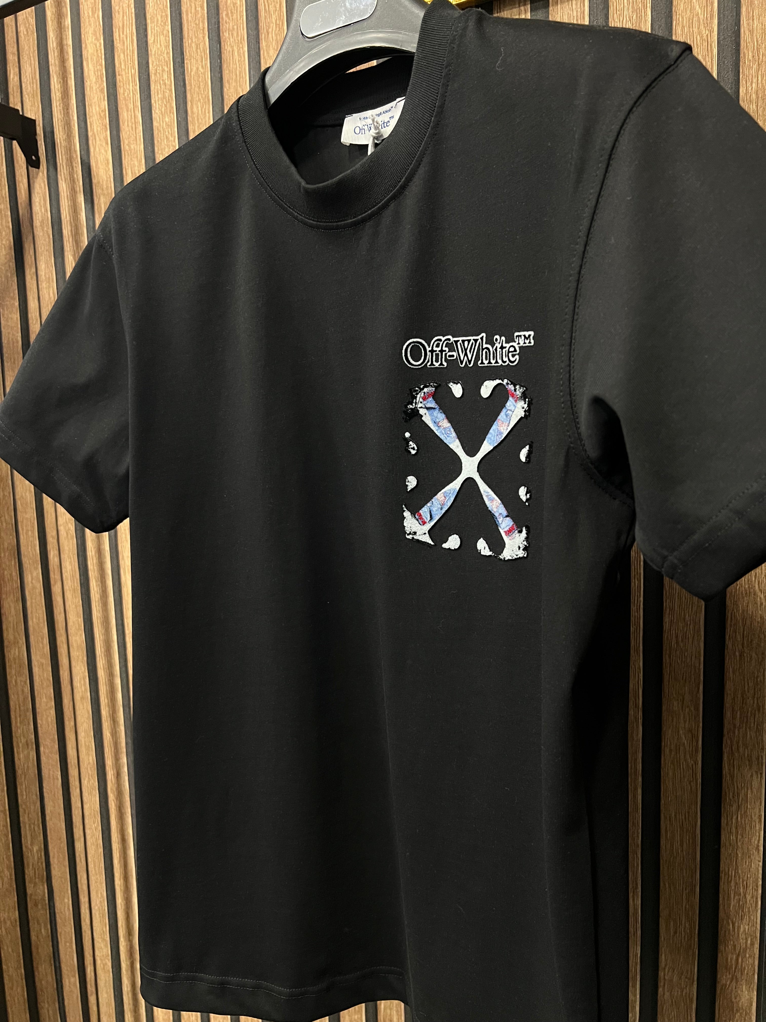 T-shirt Off White Kaws o-1020