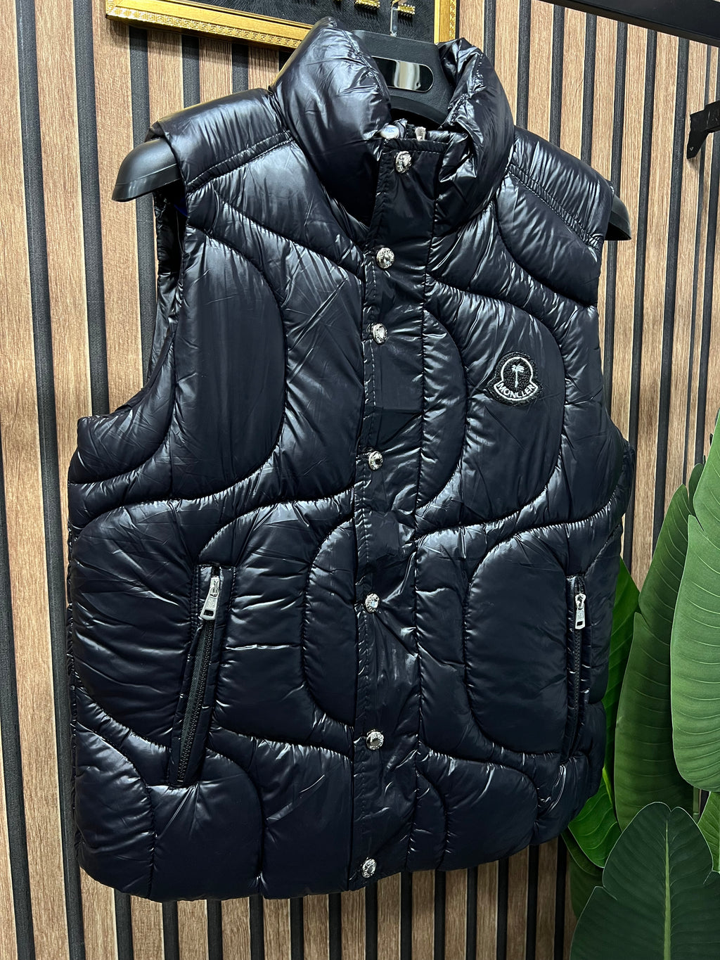 Moncler αμάνικο m-0066